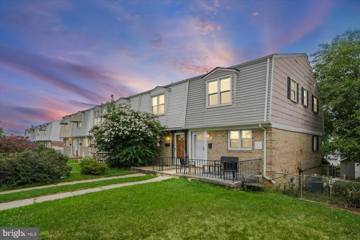 3631 Greenvale Rd, Baltimore, MD 21229 - #1