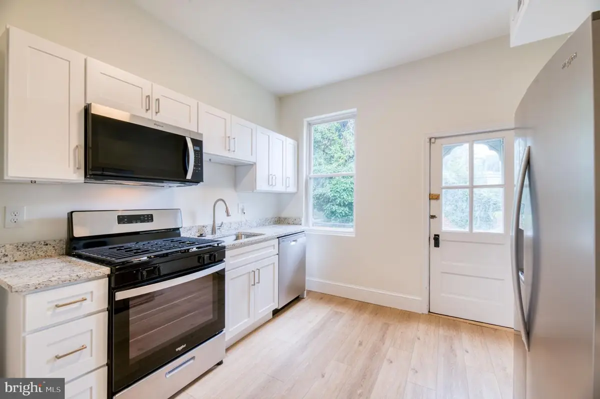 517 E 38th St, Baltimore, MD 21218 - #1