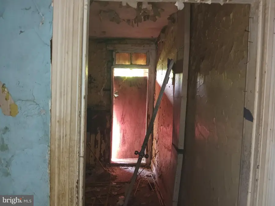 1724 N Mount St, Baltimore, MD 21217 - #2