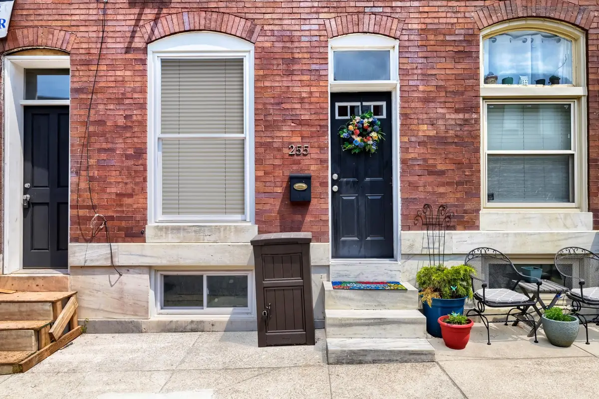 255 S Robinson St, Baltimore, MD 21224 - #1