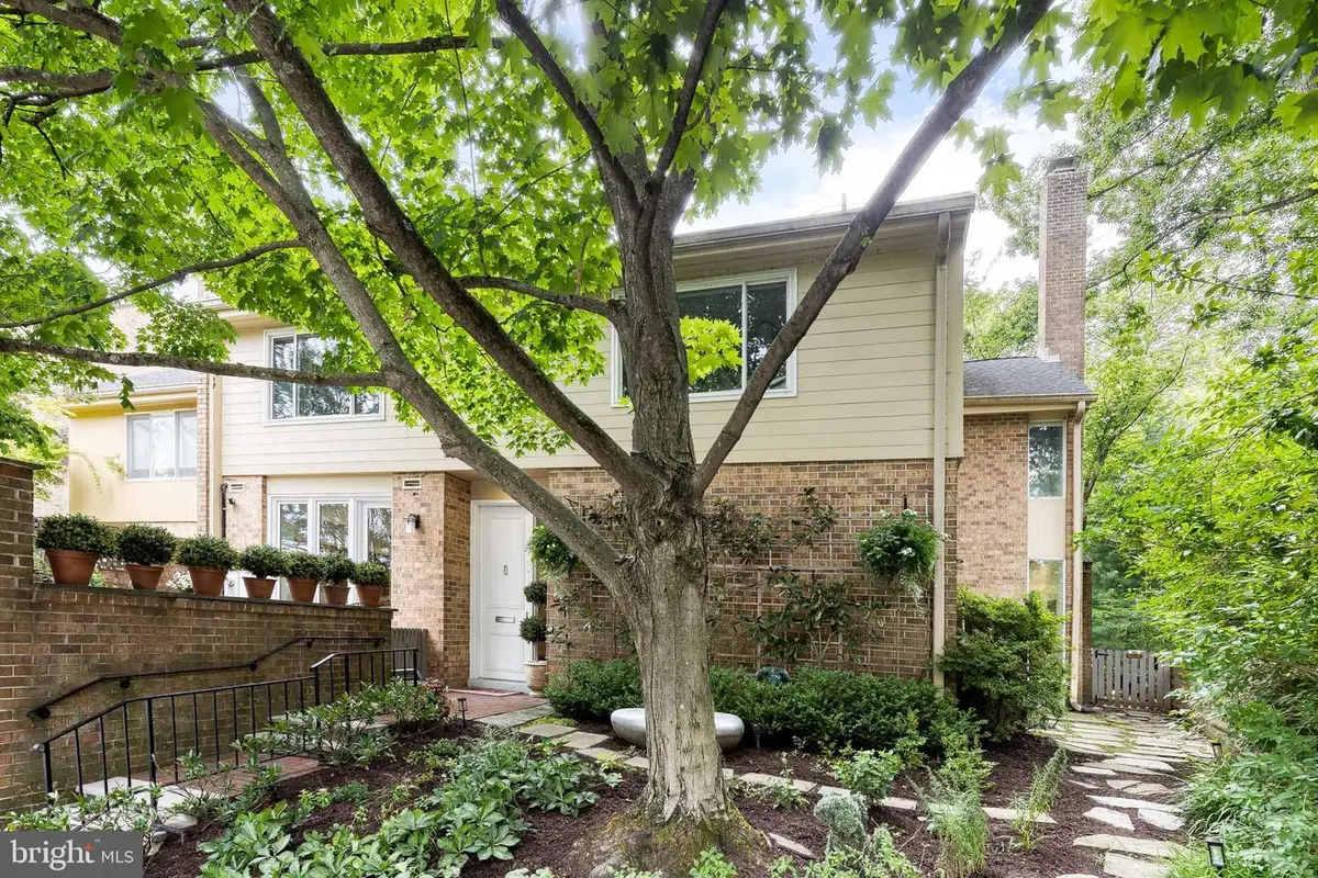14 Roland Mews, Baltimore, MD 21210 - #1