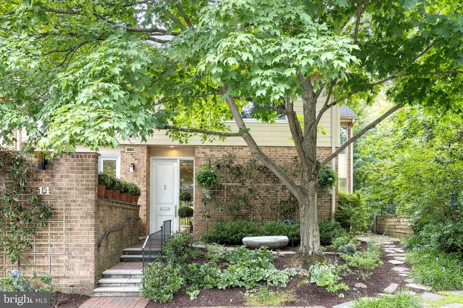 14 Roland Mews, Baltimore, MD 21210 - #3