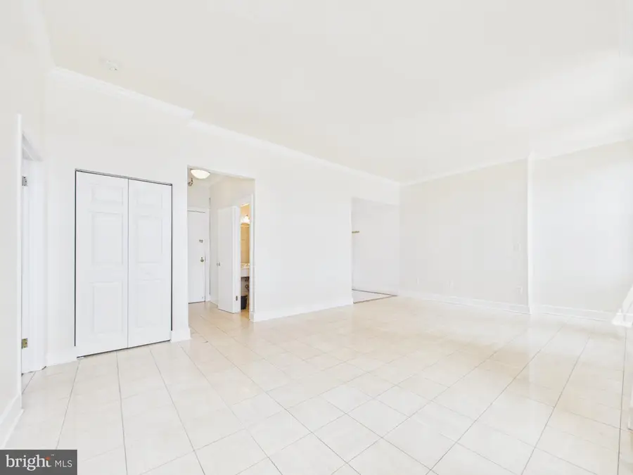 1 E Chase St #614, Baltimore, MD 21202 - #3