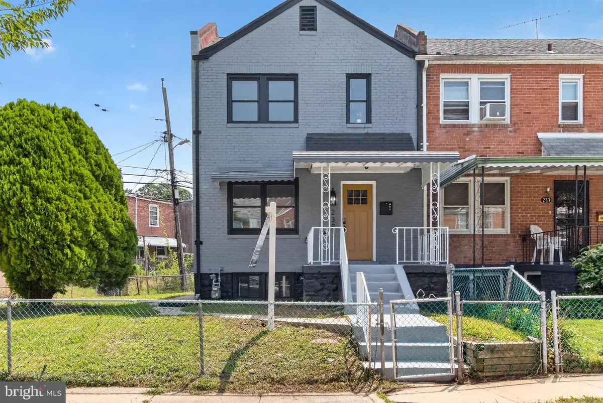 239 N Culver St, Baltimore, MD 21229 - #1