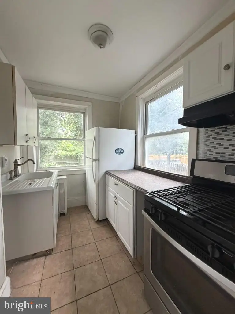 2206 Lyndhurst Ave, Baltimore, MD 21216 - #3