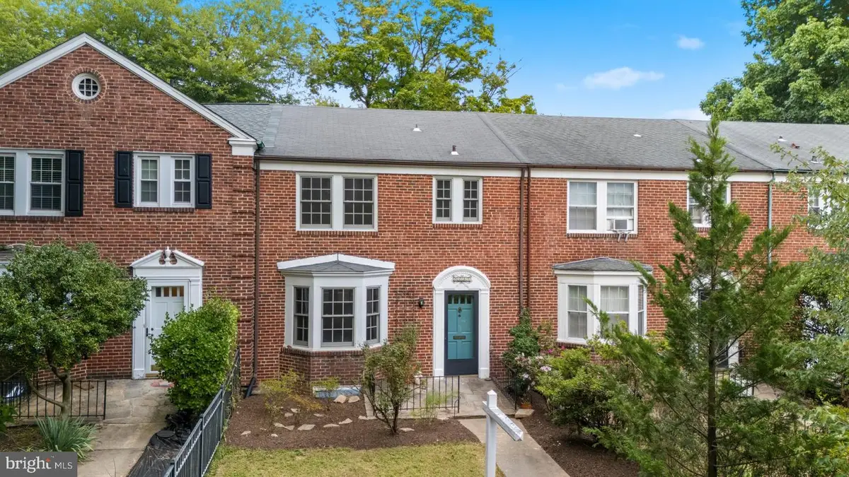4237 Wickford Rd, Baltimore, MD 21210 - #1