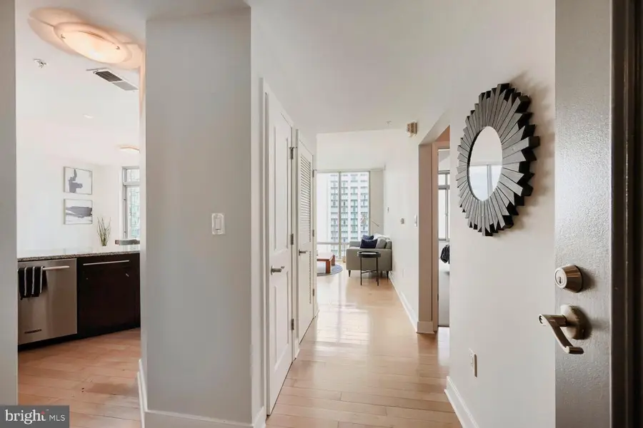 675 President St #2202, Baltimore, MD 21202 - #2