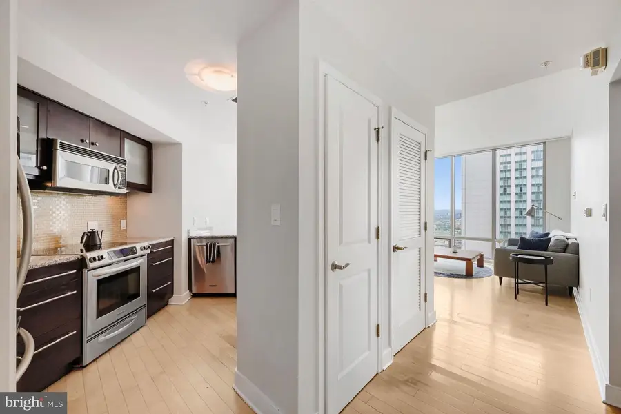 675 President St #2202, Baltimore, MD 21202 - #3