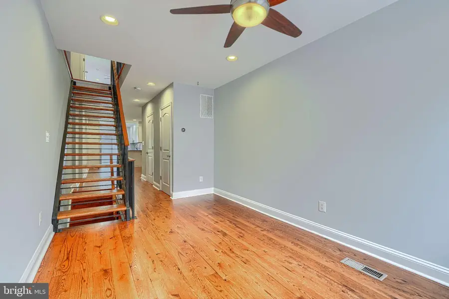 235 S Castle St, Baltimore, MD 21231 - #3