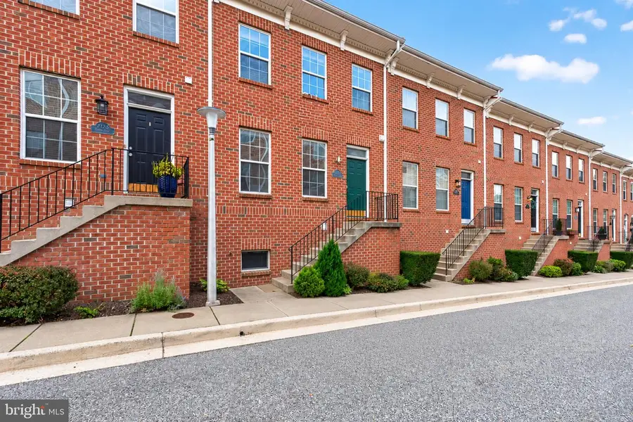 2721 Harris Ln, Baltimore, MD 21224 - #2