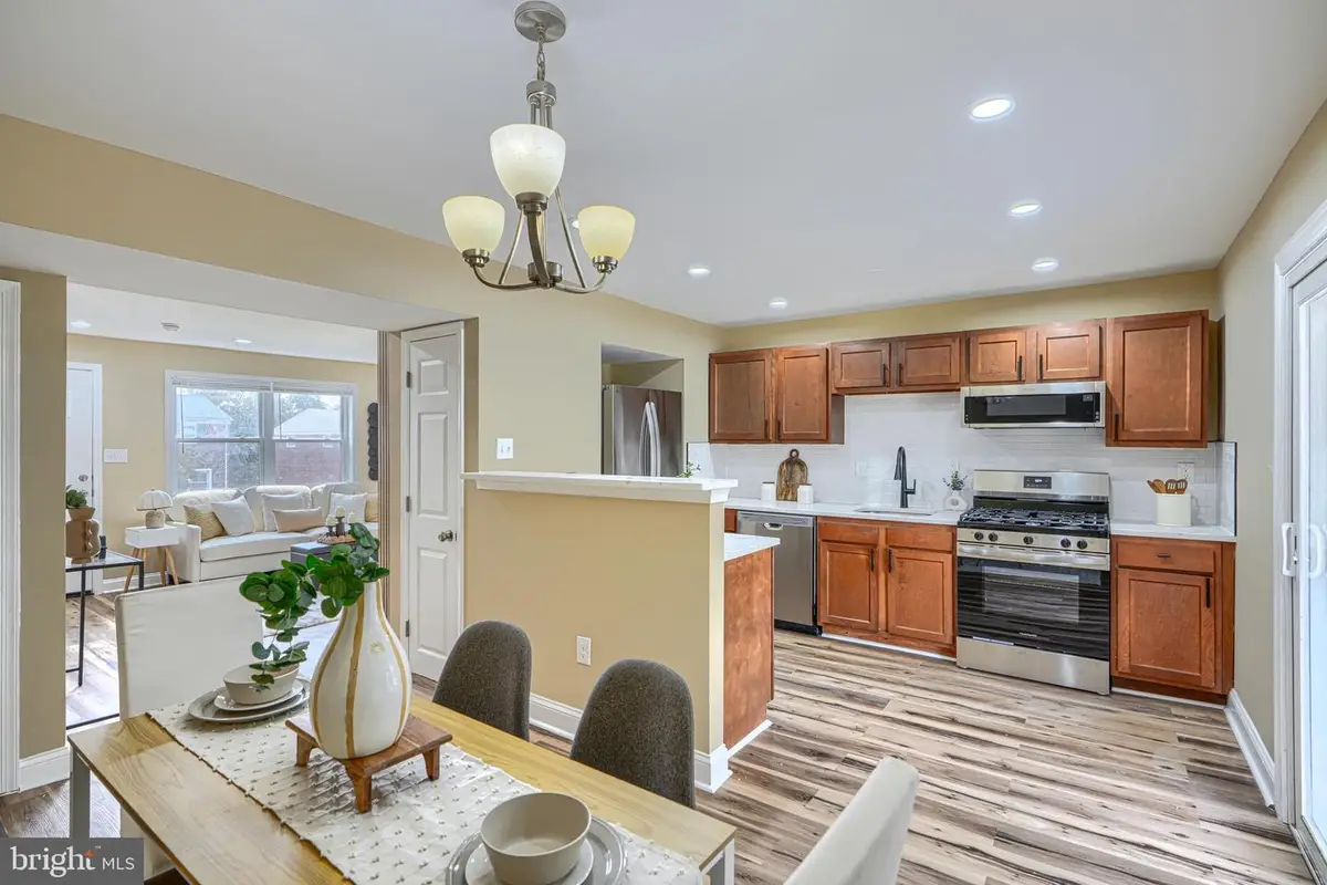 632 Charraway Rd, Baltimore, MD 21229 - #1