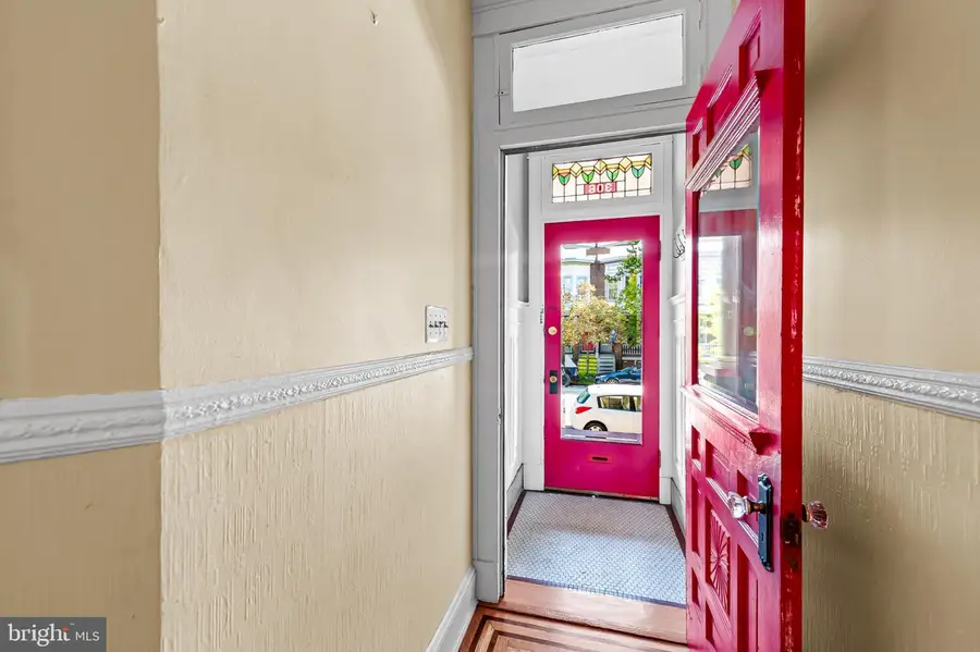 306 E 31st St E, Baltimore, MD 21218 - #3