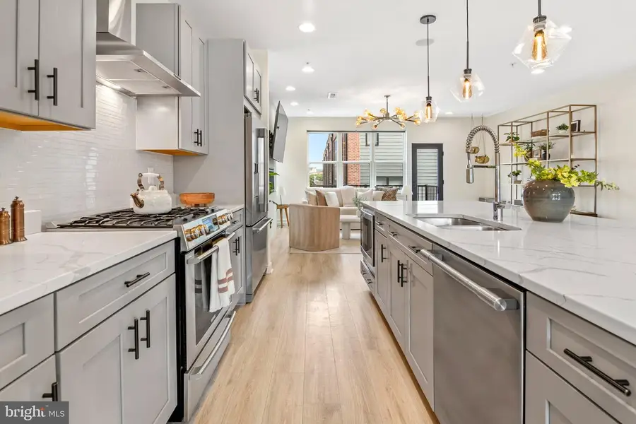915 S Grundy St, Baltimore, MD 21224 - #3