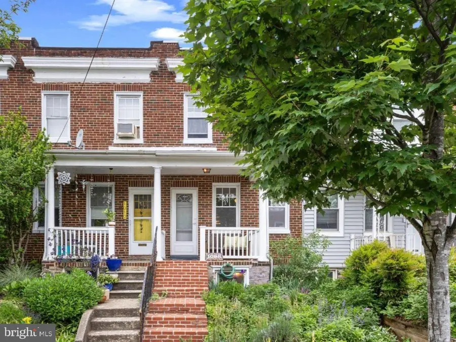 1008 W 42nd St, Baltimore, MD 21211 - #2
