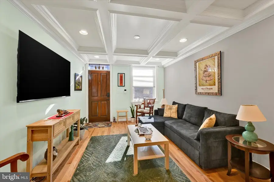 404 S Castle St, Baltimore, MD 21231 - #3