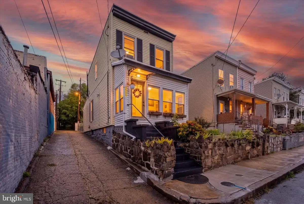 3246 Kingsley St, Baltimore, MD 21229 - #1