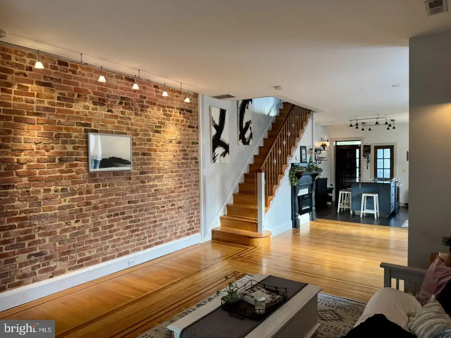 1213 W 41st St, Baltimore, MD 21211 - #3
