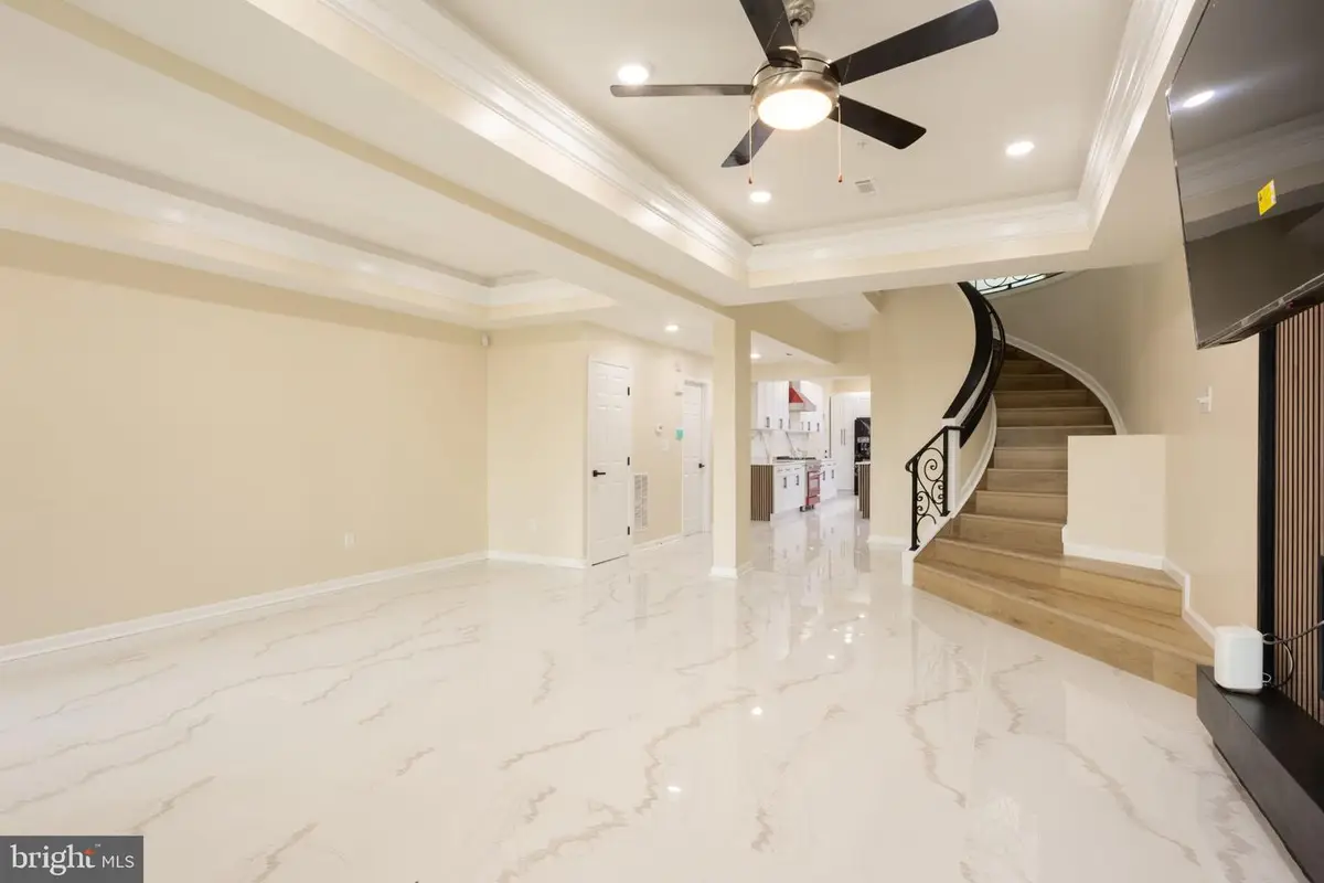 2609 Reisterstown Rd, Baltimore, MD 21217 - #1