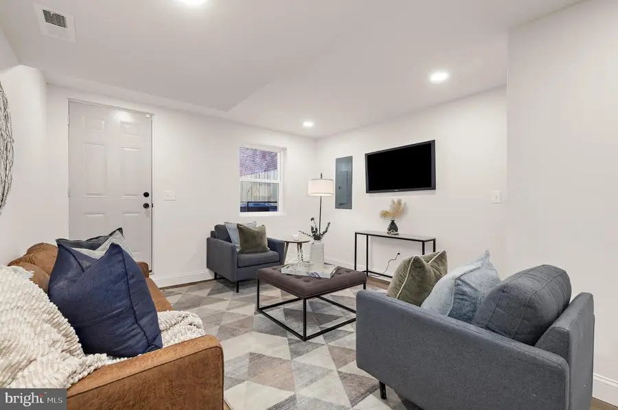 2919 Parkwood Ave, Baltimore, MD 21217 - #2