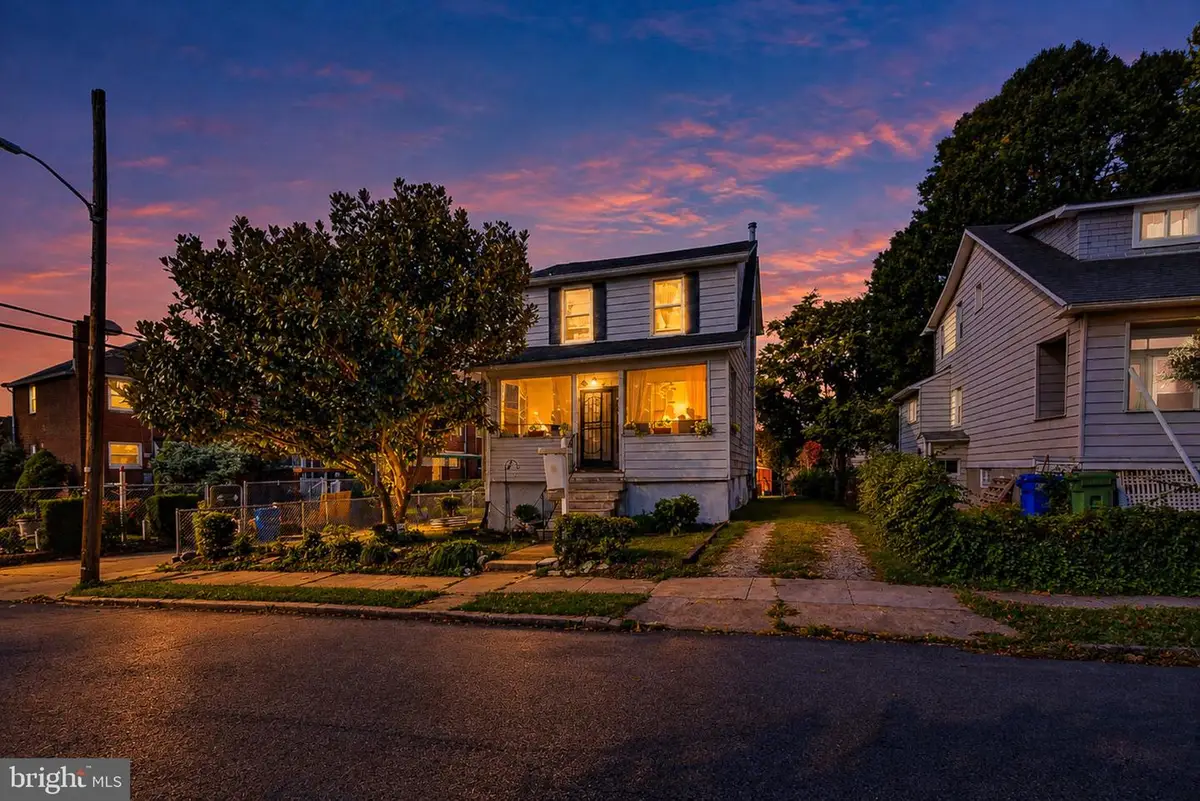 4904 Midwood Ave, Baltimore, MD 21212 - #1