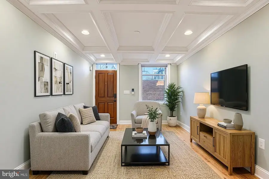 404 S Castle St, Baltimore, MD 21231 - #2
