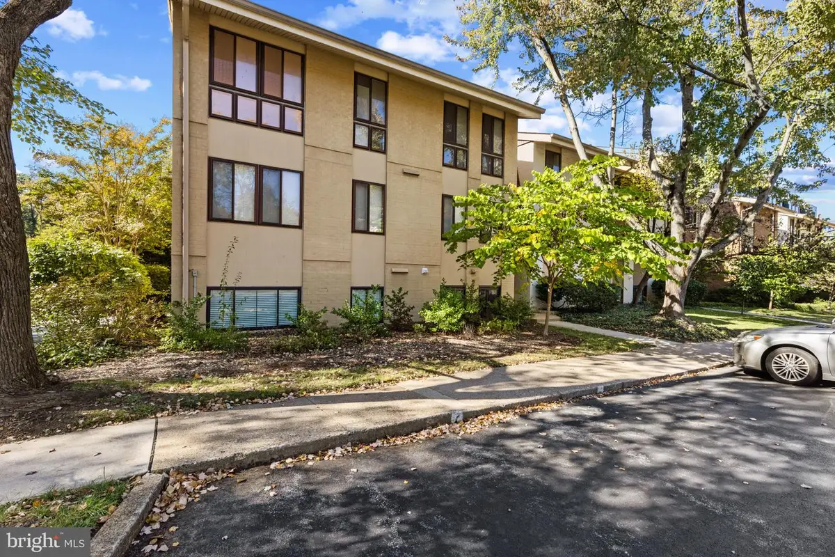 23 Hamill Rd #23e, Baltimore, MD 21210 - #1