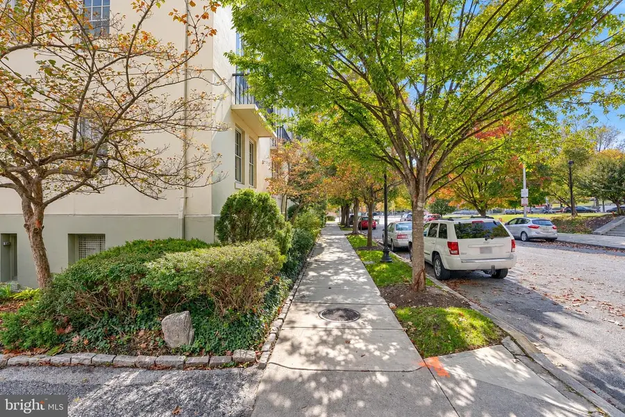 3401 Greenway #302, Baltimore, MD 21218 - #3