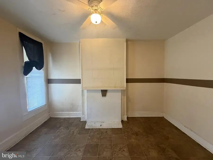 1558 N Carey St, Baltimore, MD 21217 - #2