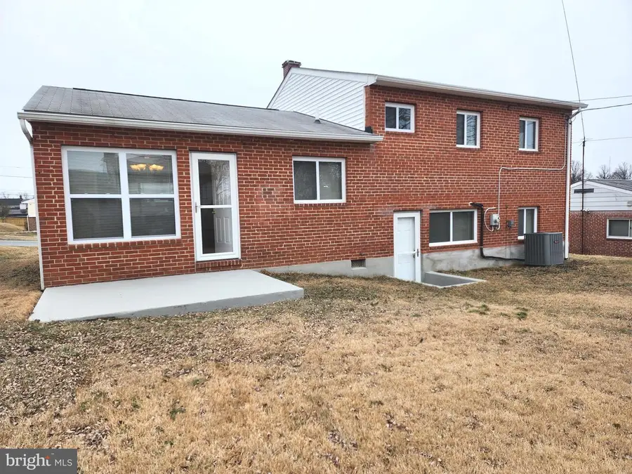 914 Vanderwood Rd, Catonsville, MD 21228 - Image #3