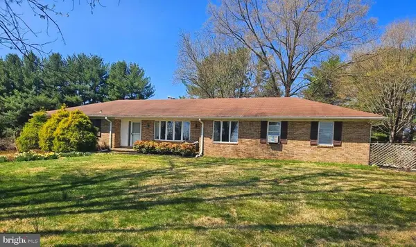 17208 Hunter Green Rd, UPPERCO, MD 21155