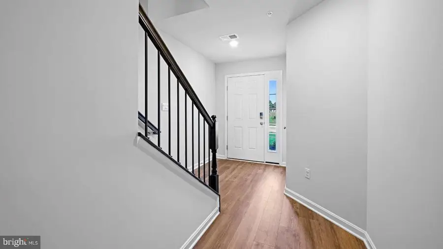 5046 Silver Oak Dr, Rosedale, MD 21237 - Image #2