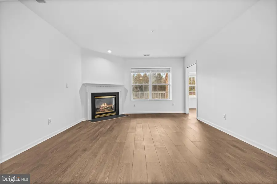 405 Plumbridge Ct #204, Lutherville Timonium, MD 21093 - Image #3