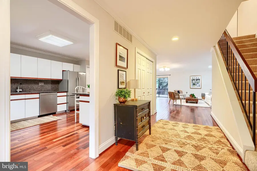 8223 Ruxton Crossing Ct, Towson, MD 21204 - Image #3