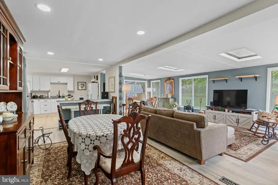 905 Hauf Ave, Essex, MD 21221 - Image #3