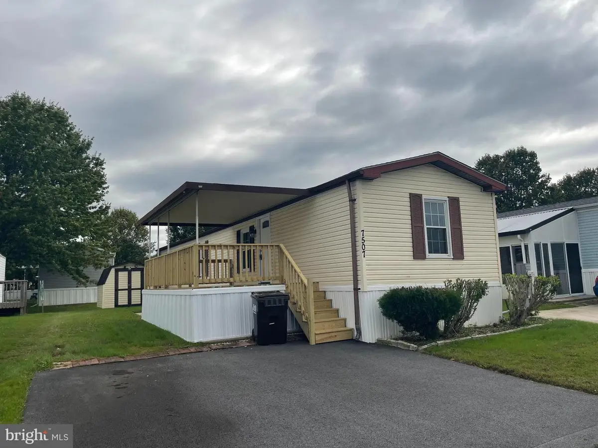 7507 Biscayne Bay Blvd, Middle River, MD 21220 - Image #1