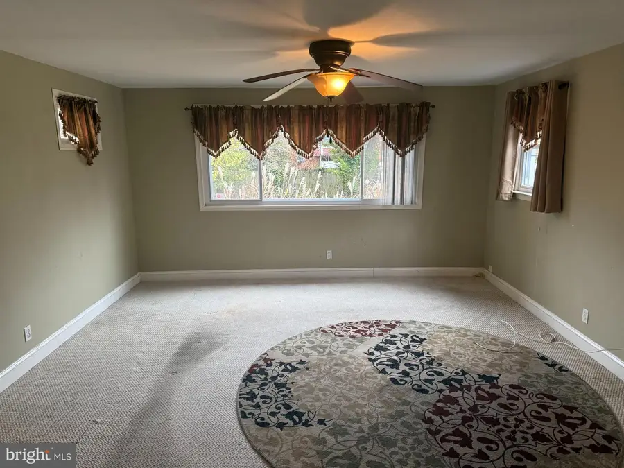 3735 Sylvan Dr, Baltimore, MD 21207 - Image #3