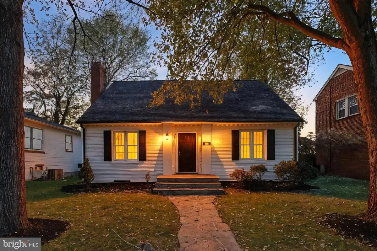 19 Dunmore Rd, Catonsville, MD 21228 - Image #1