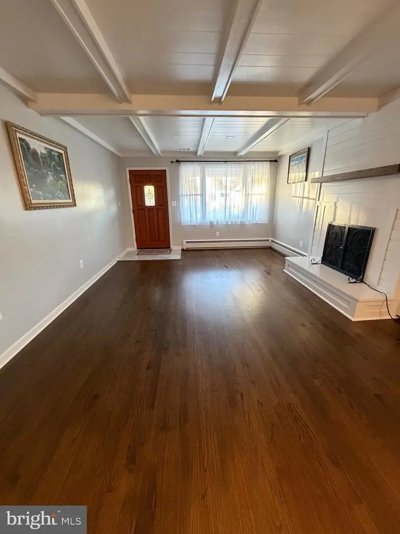 344 Maple Ave, Essex, MD 21221 - Image #2