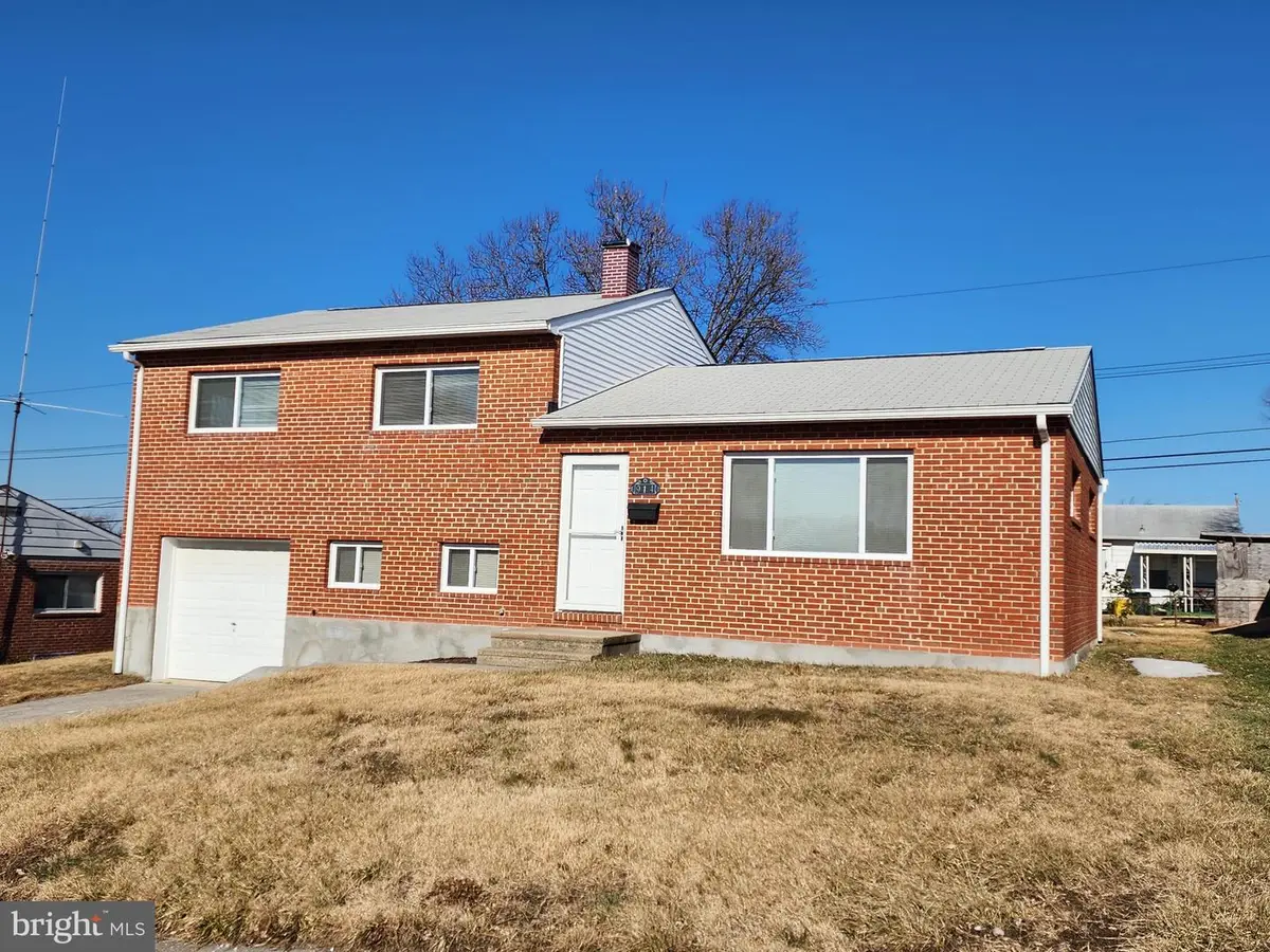 914 Vanderwood Rd, Catonsville, MD 21228 - #1