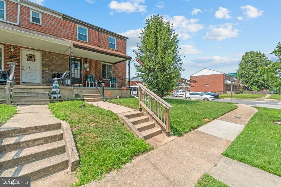 936 Foxcroft Ln, Essex, MD 21221 - Image #2