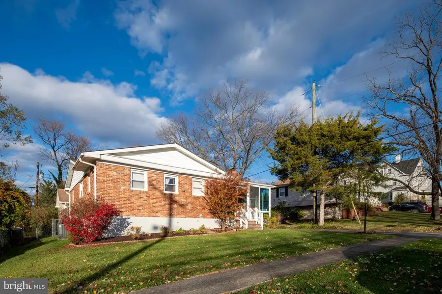 2305 Rockwell Ave, Baltimore, MD 21228 - Image #2