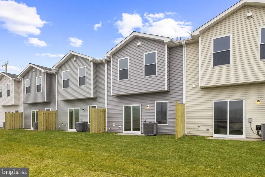 8153 Bartholomew Ct, Baltimore, MD 21206 - Image #2