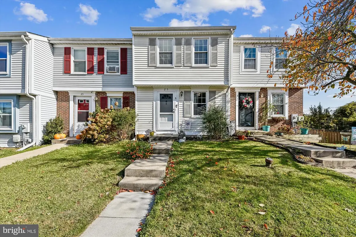 25 Stillwood Cir, Nottingham, MD 21236 - Image #1