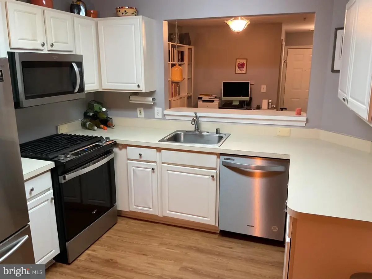 8815 Stone Ridge Cir #101, Pikesville, MD 21208 - Image #1