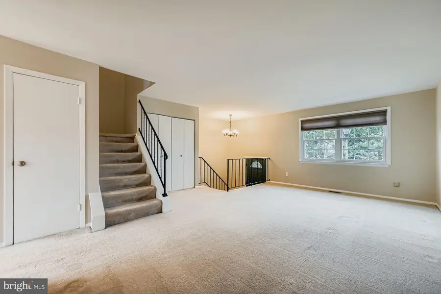 11 Grand Valley Ct, Cockeysville, MD 21030 - Image #3