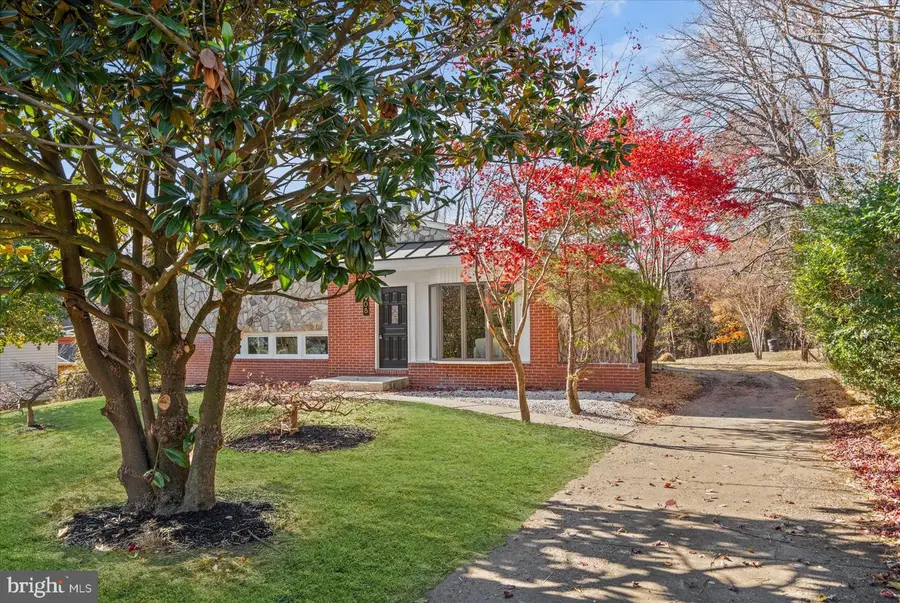 908 Scotts Hill Dr, Baltimore, MD 21208 - Image #2