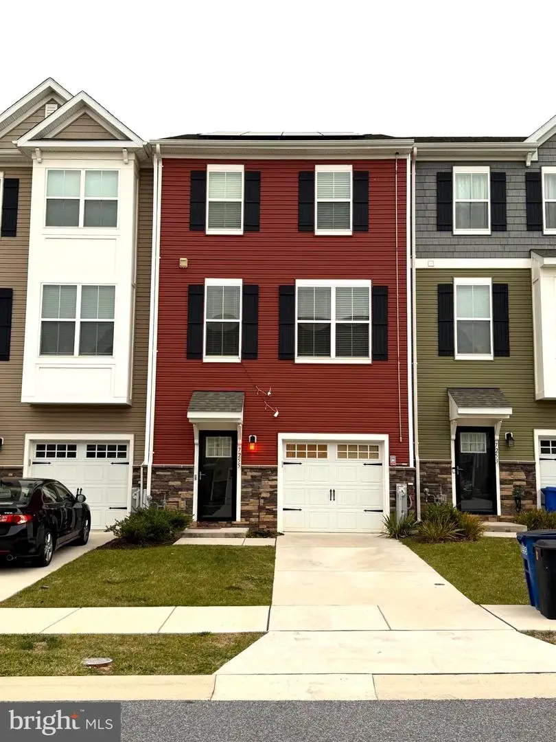 7255 Martin Farm Cir, Baltimore, MD 21237 - Image #1