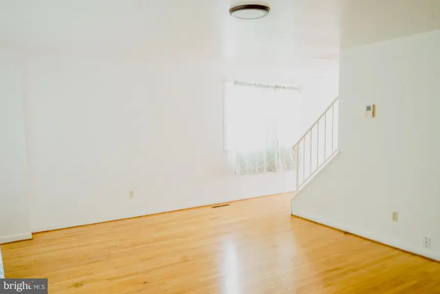 927 Grovehill Rd, Halethorpe, MD 21227 - Image #3