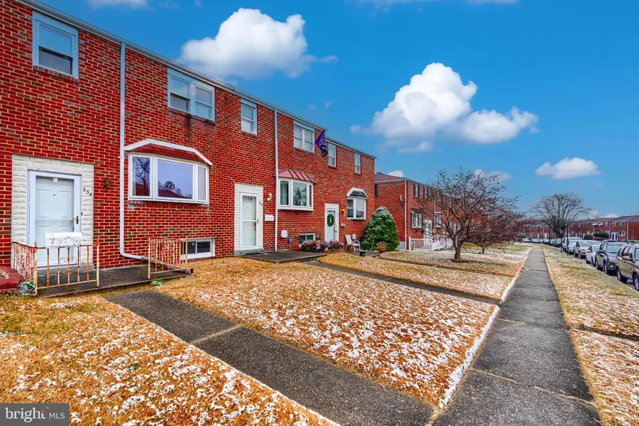 934 Regina Dr, Baltimore, MD 21227 - Image #2