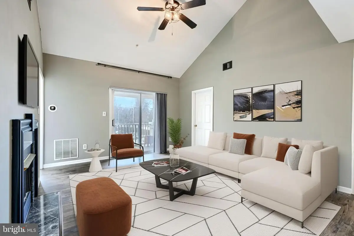 8803 Stone Ridge Cir #301, Pikesville, MD 21208 - Image #1